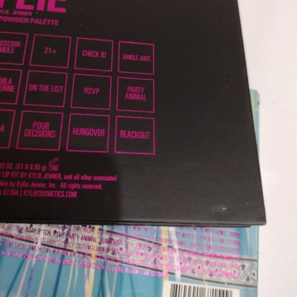 KYLIE‎ JENNER COSMETICS Pressed Powder BIRTHDAY PARTY Palette nib